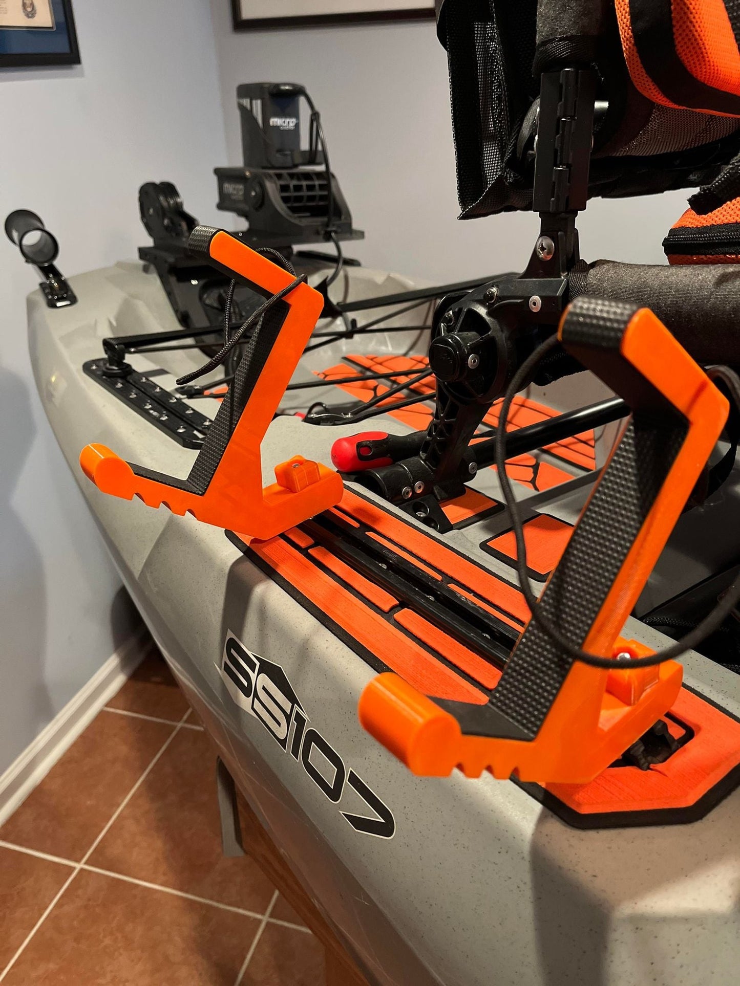 Ketch Board Holder